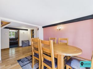 Dining Room- click for photo gallery